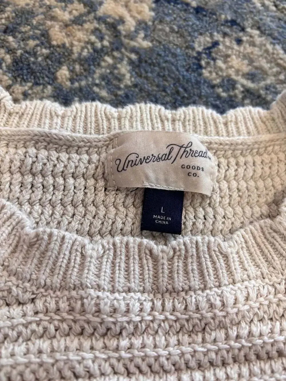 Universal Thread Size L Cream Knit Sweater